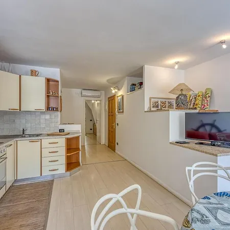 Apartment Astra 1 Harbour View - Happy Veli Losinj
