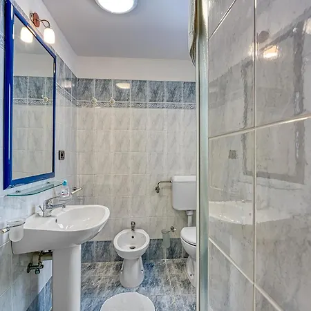 Astra 1 Harbour View - Happy Apartman Veli Losinj