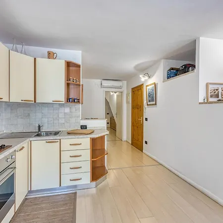 Astra 1 Harbour View - Happy Apartman Veli Losinj