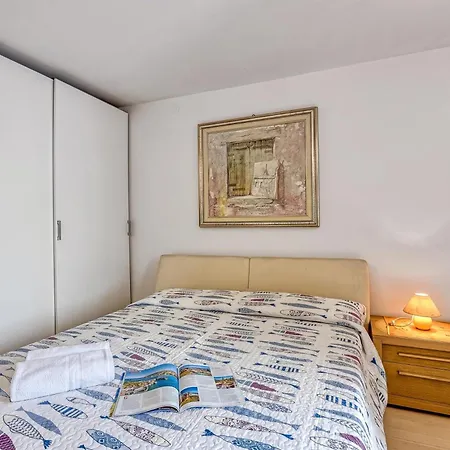 Apartman Astra 1 Harbour View - Happy *